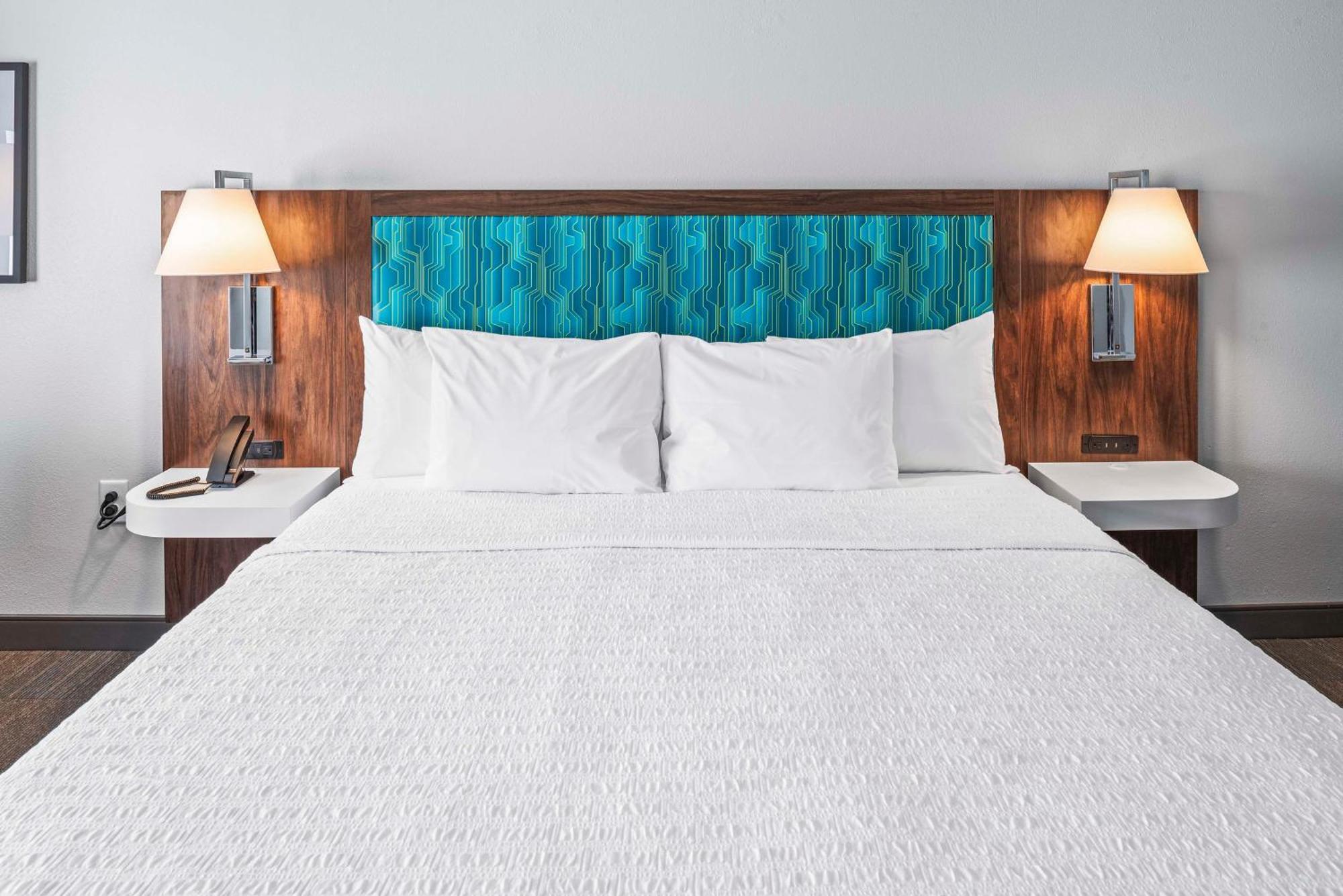 Hampton Inn Columbus-North Esterno foto