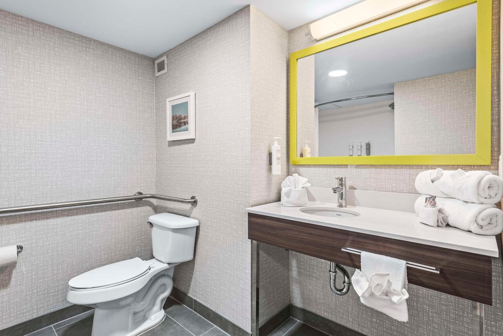 Hampton Inn Columbus-North Esterno foto