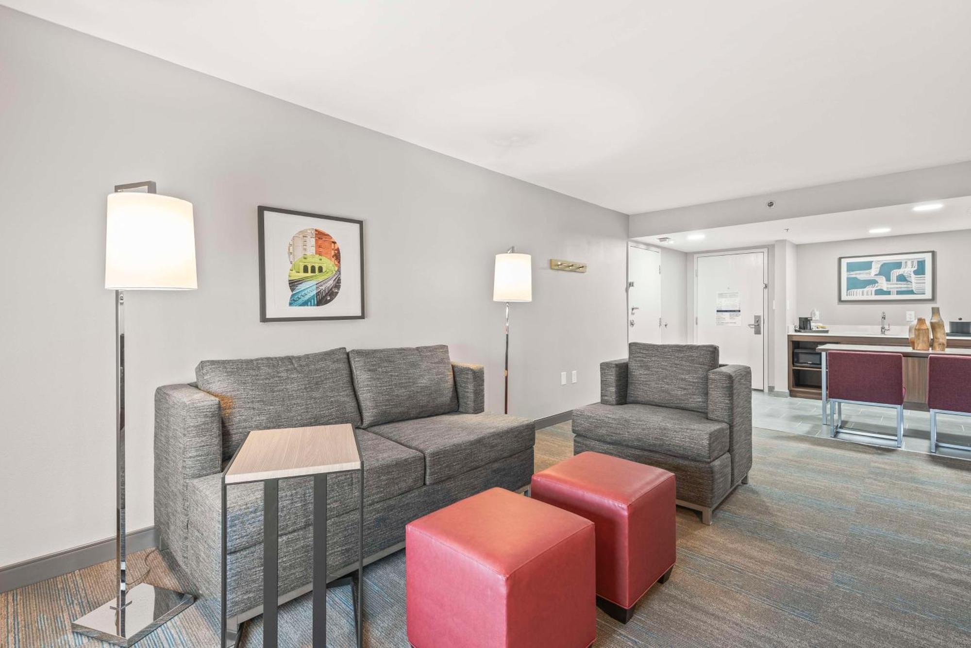 Hampton Inn Columbus-North Esterno foto