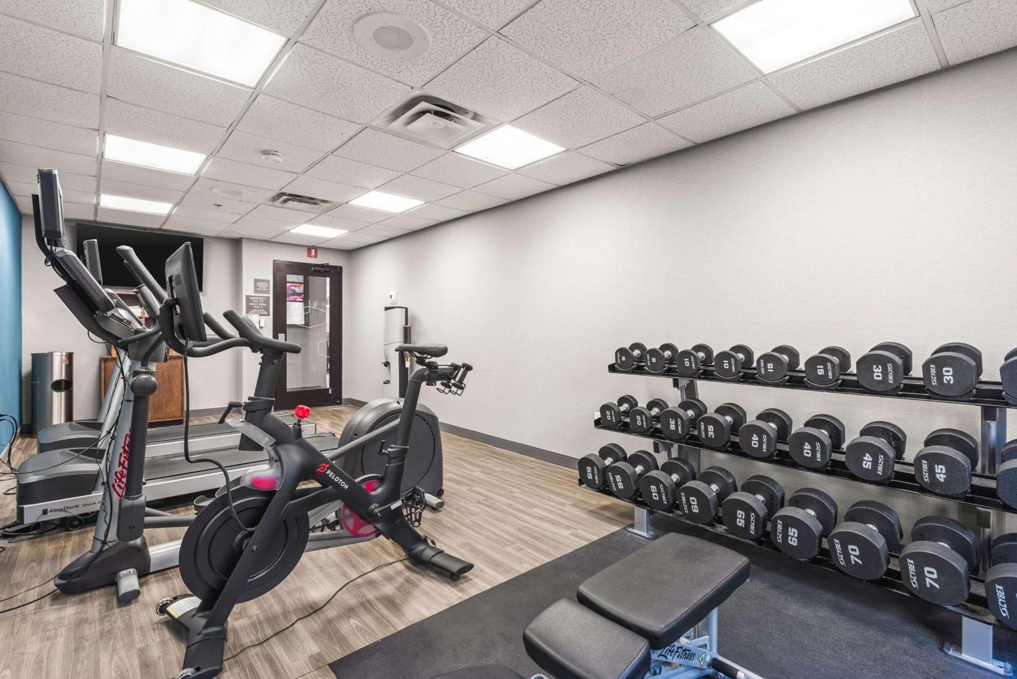 Hampton Inn Columbus-North Esterno foto