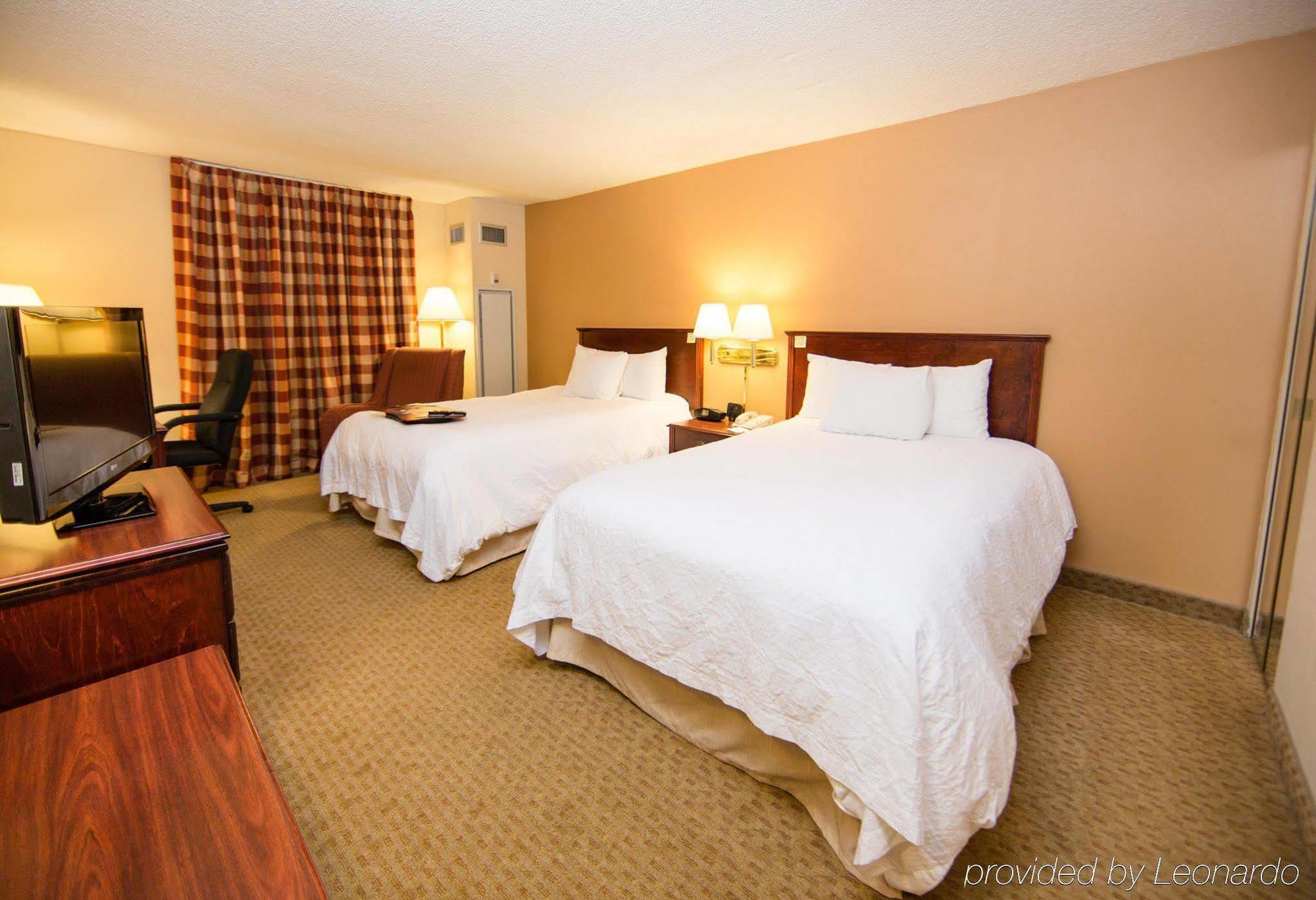 Hampton Inn Columbus-North Esterno foto