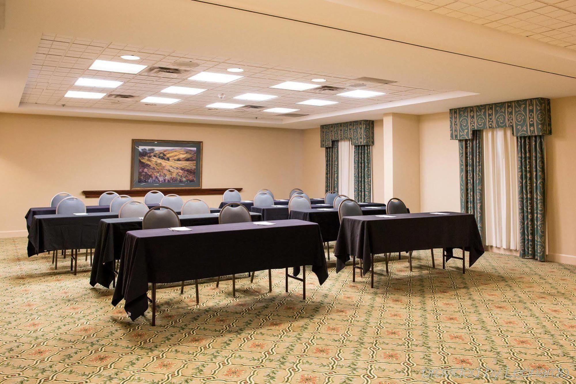 Hampton Inn Columbus-North Esterno foto