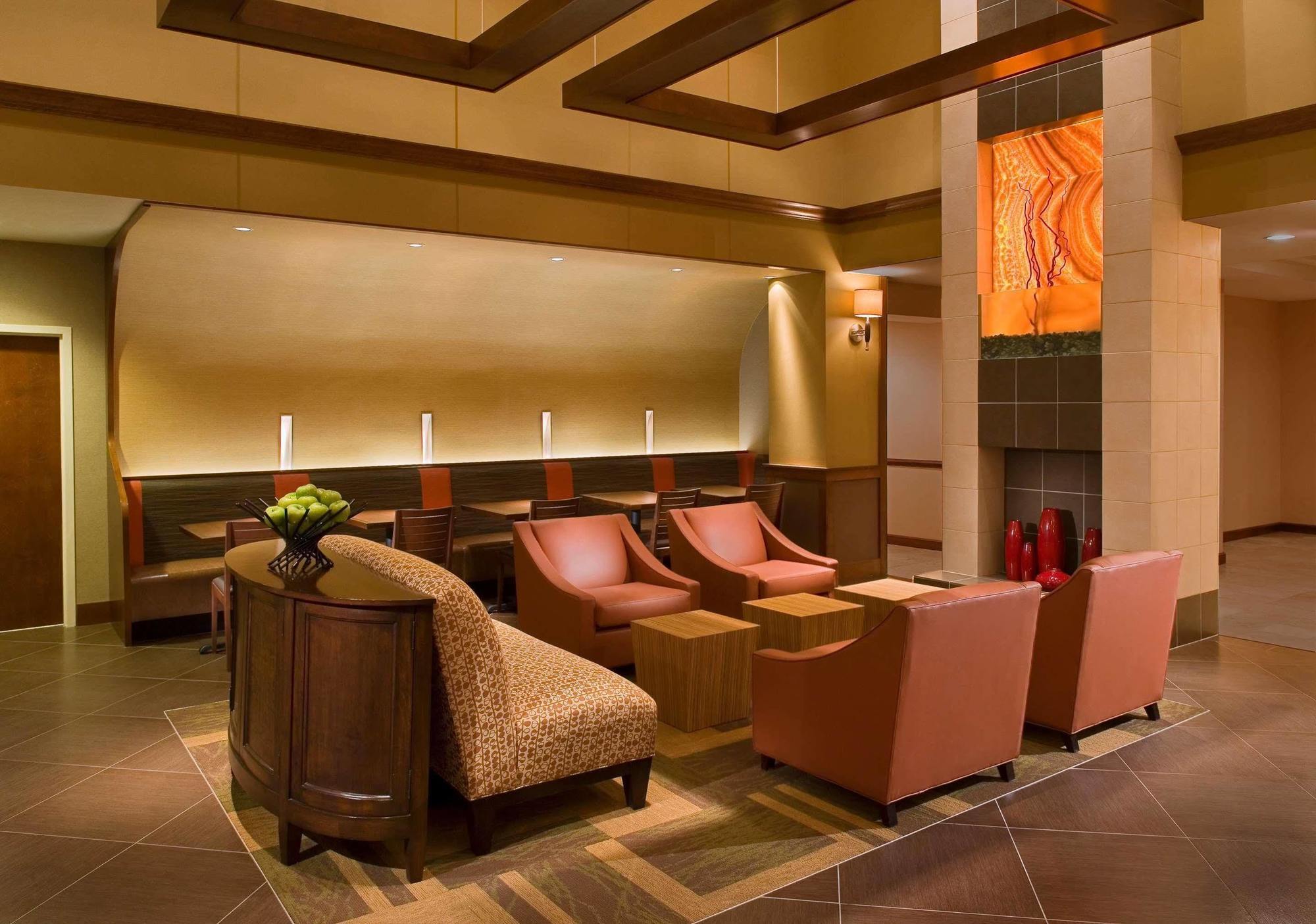 Hampton Inn Columbus-North Esterno foto