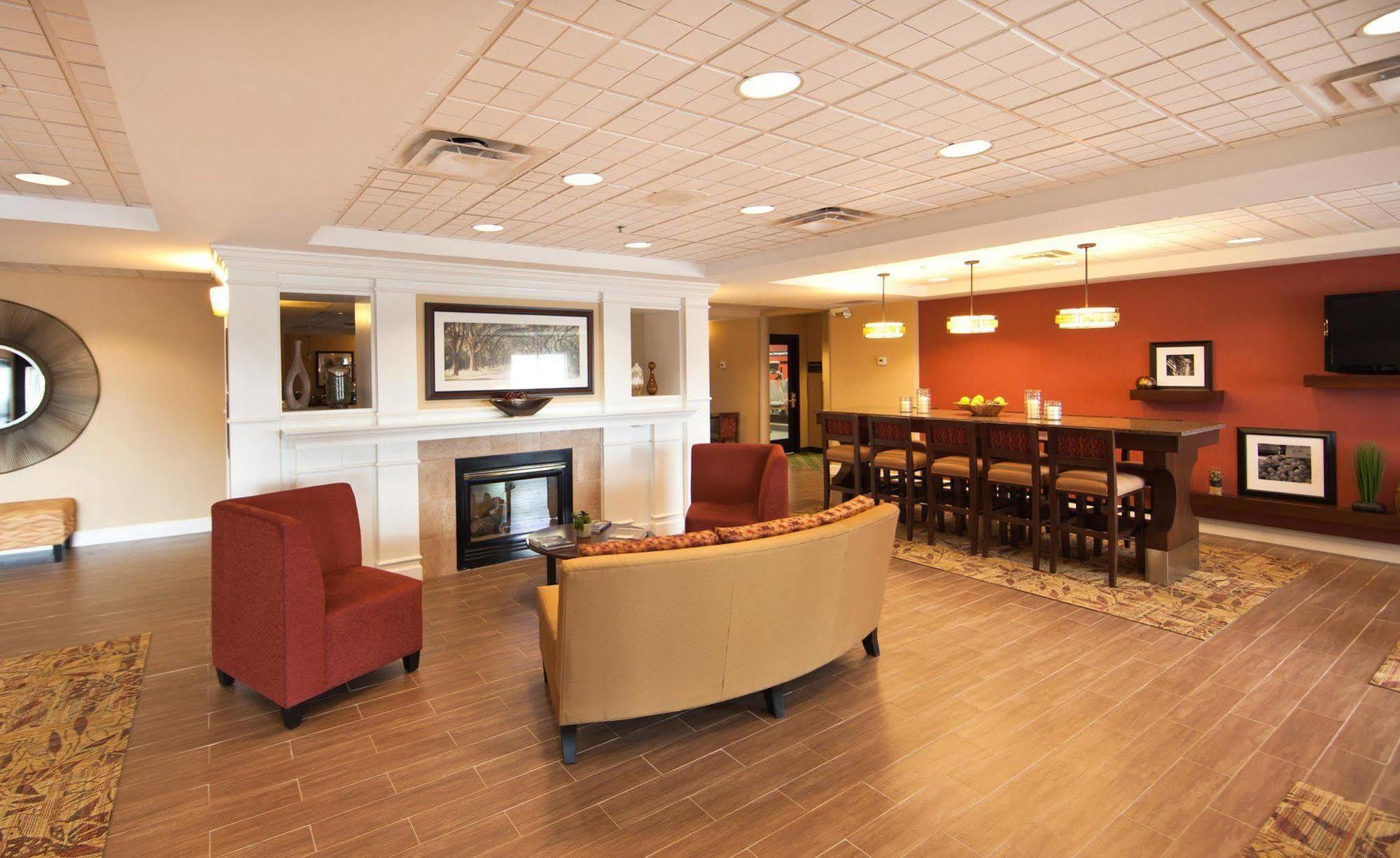 Hampton Inn Columbus-North Interno foto